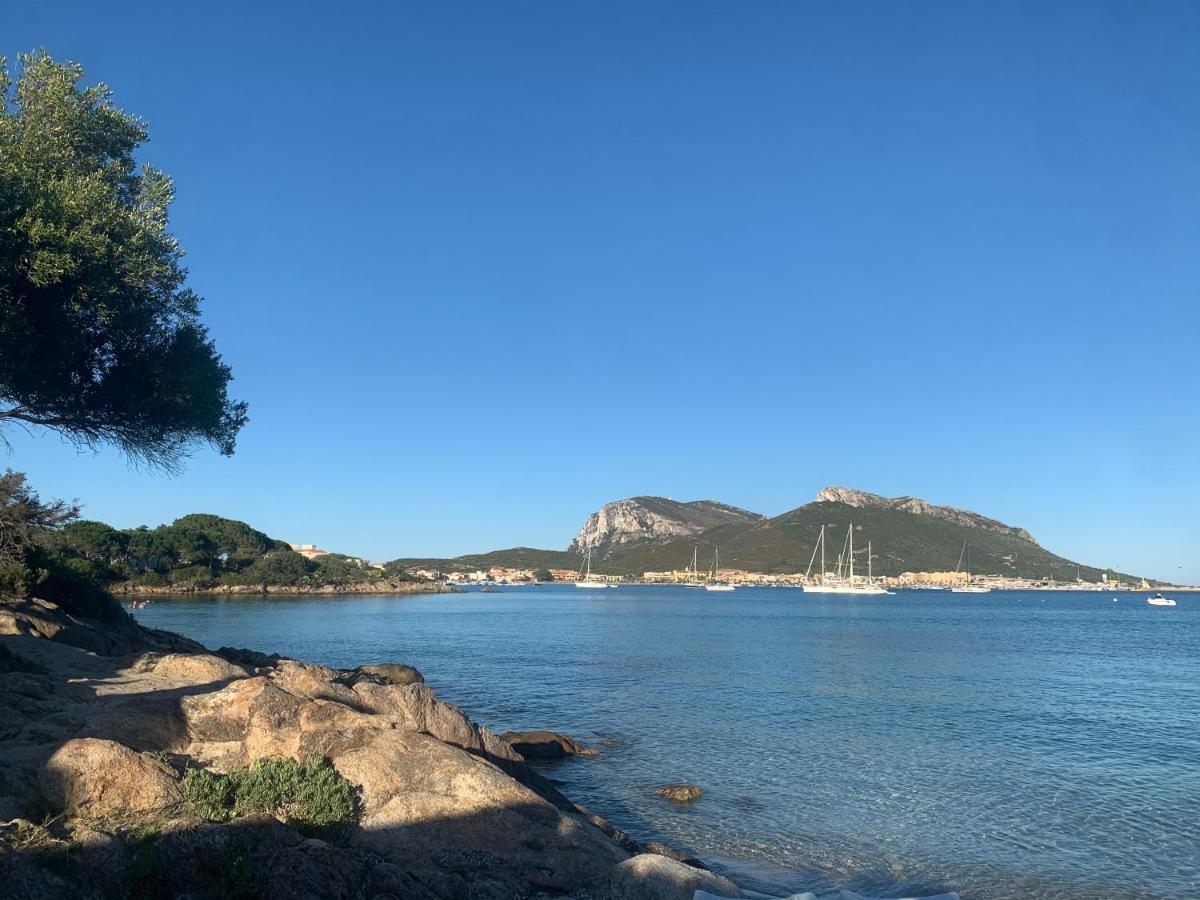 Bona Ciurrata Hotel Golfo Aranci Kültér fotó