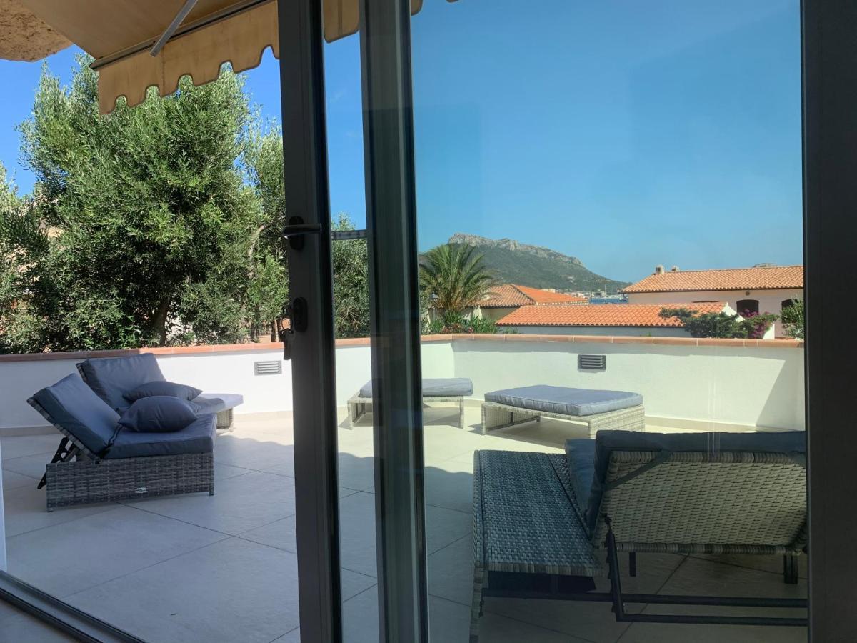 Bona Ciurrata Hotel Golfo Aranci Kültér fotó