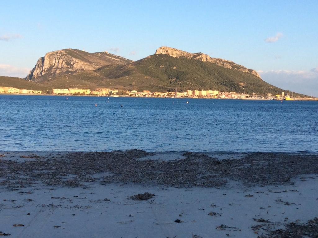 Bona Ciurrata Hotel Golfo Aranci Kültér fotó